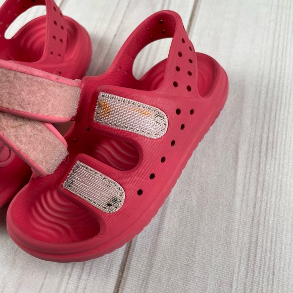 Native Chase Sandals Girls Toddler Size 7 Pink Play Washable Water Velcro Slip - Picture 2 of 11